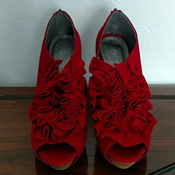 Qupid Shoes - QUPID red heels sz 7.5 with ruffles